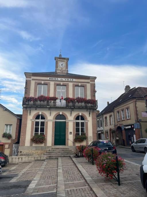 La Maison Du Perche Avec Jacuzzi Saint-Martin-des-Pezerits Экстерьер фото